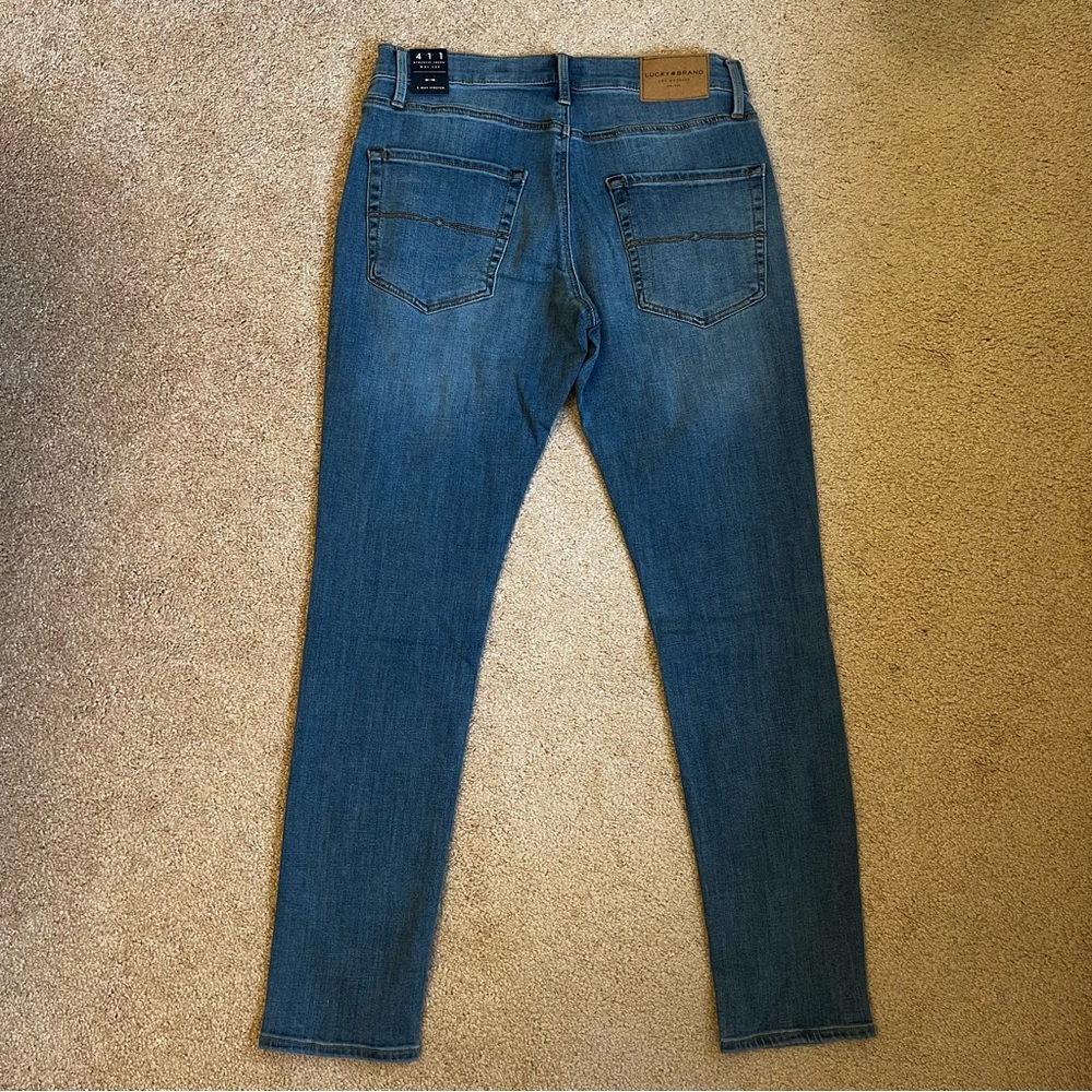 ❤️SOLD❤️ Men’s Lucky Brand 411 Athletic TaperJeans, 31x32 - Picture 4 of 11